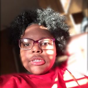 Meet your Posher, Janeeya